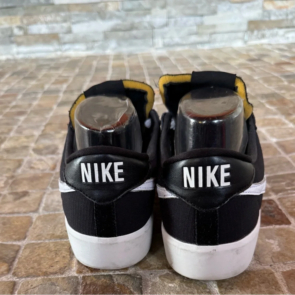 Nike bruin react sb Nike Black and White Athletic Shoes